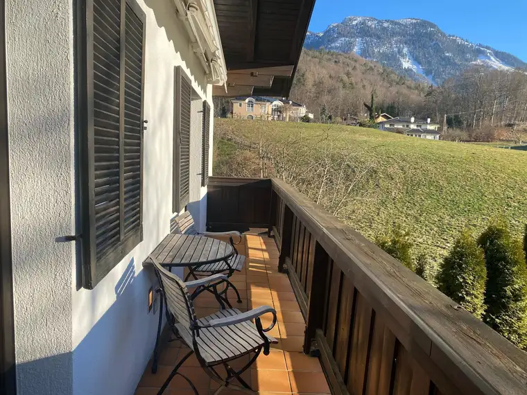 Wunderschöne 2 Zimmer Wohnung mit 12 m/2 Balkon