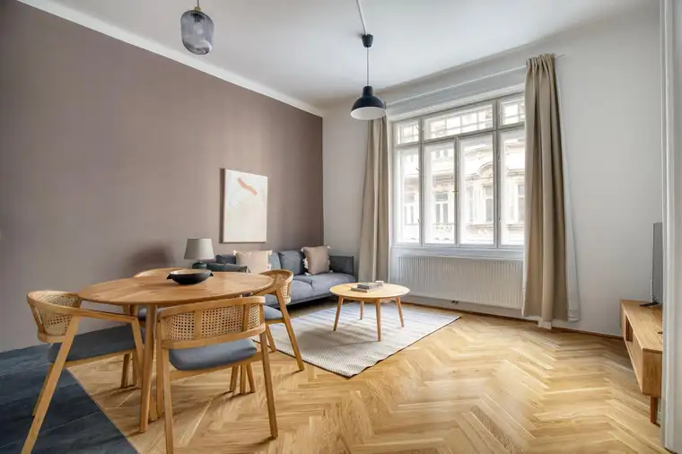 Sanierte 3 Zi-Altbau Wohnung im 3.. Bezrik, Aufzug vorhanden, U3 &amp; U4 Wien Mitte/Einkaufszentrum (VIE349)