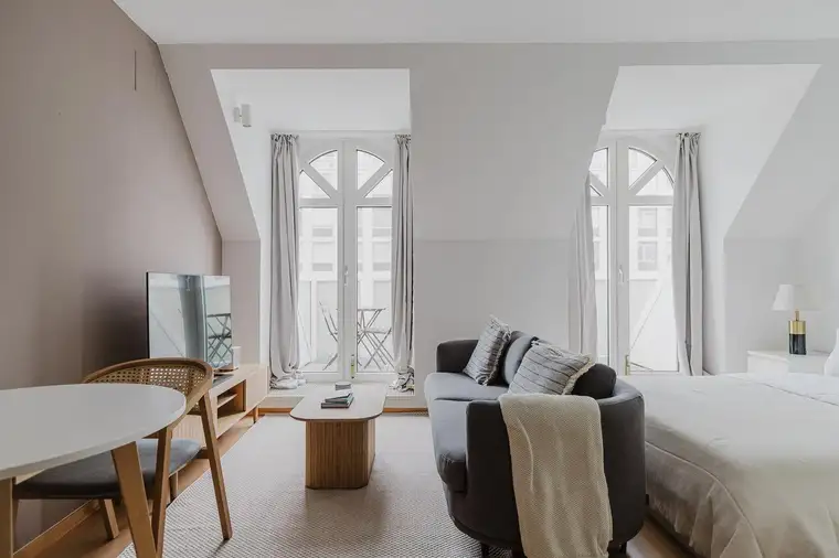 Tolle Studio Wohnung mit Balkon in toller Lage, fußläufig vom Stephansplatz entfernt (VIE406)