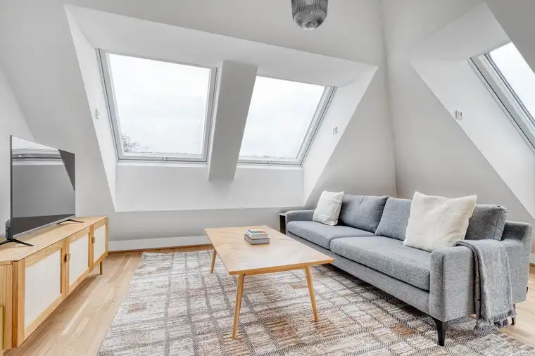 Großzügige 3 Zimmer Wohnung mit 2 Balkonen, 4. Liftstock, Ubahn U2 in Gehweite (VIE254)