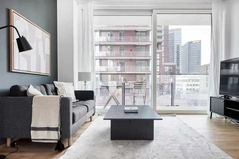 Triiiple Tower, zentral mit Grünblick direkt an Ubahn &amp; Donau, Rooftop Pool, Concierge vieles mehr (VIE69)