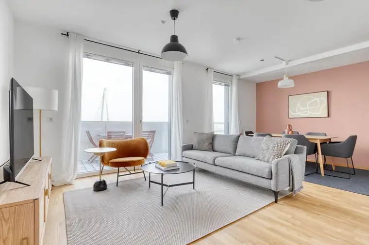 Marinatower: U2 Donaumarina, 4 Zi mit Balkon und Ausblick aufdie Donau, Gym, Sauna, Shops im Tower (VIE243)