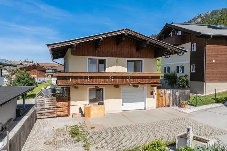 Georg Feller, Feller Immobilien GmbH