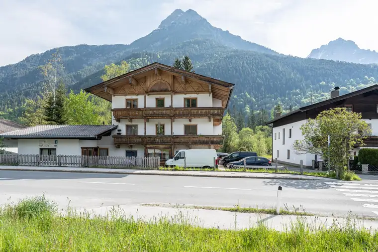 Georg Feller, Feller Immobilien GmbH