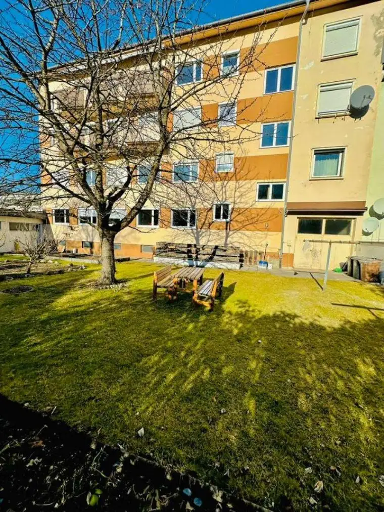 Riesige Familienwohnung in ruhiger Zentrumslage – ideal auch als 4er-WG