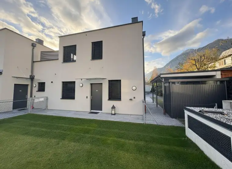 Exklusives Reihenhaus in Mils – Wohnen auf höchstem Niveau mit Garten &amp; Whirlpool