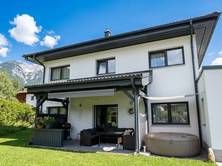 Neuwertiges Einfamilienhaus in sonniger Panoramalage – Leutasch