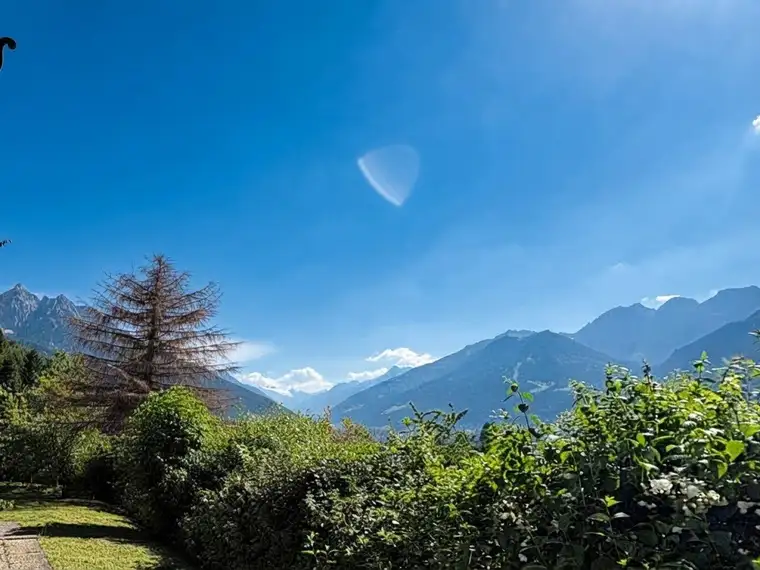 Bauen mit Weitblick – Sonniges Grundstück über dem Stubaital