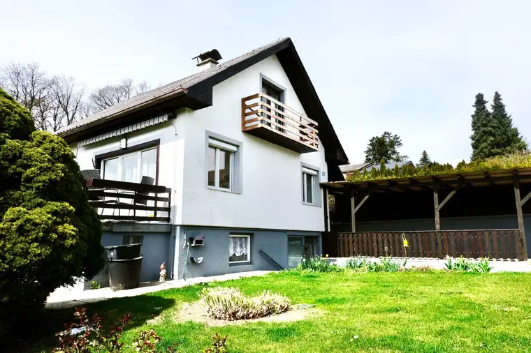 Gepflegtes Einfamilienhaus mit wundervollem Garten