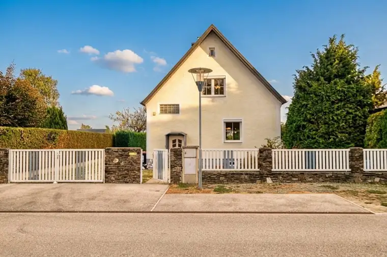 Kleines Haus mit schönem Garten am Ortsrand von Zillingdorf