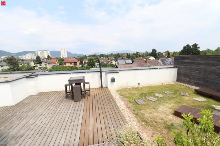 VERMIETET: Eleganter Wohntraum mit attraktiver Aussicht