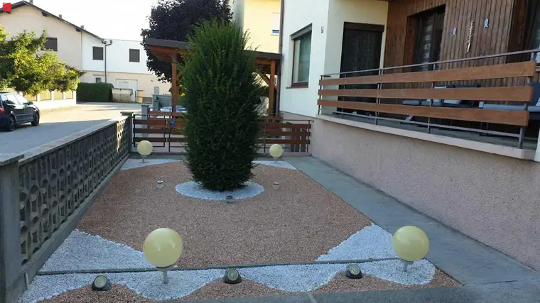 Geräumiges Mehrfamilienhaus mit viel Platz zum Spielen und Entspannen