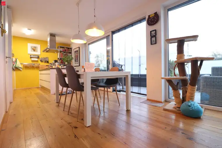 NAHE SCHWARZLSEE: Moderner Wohntraum mit stilvoller Küche