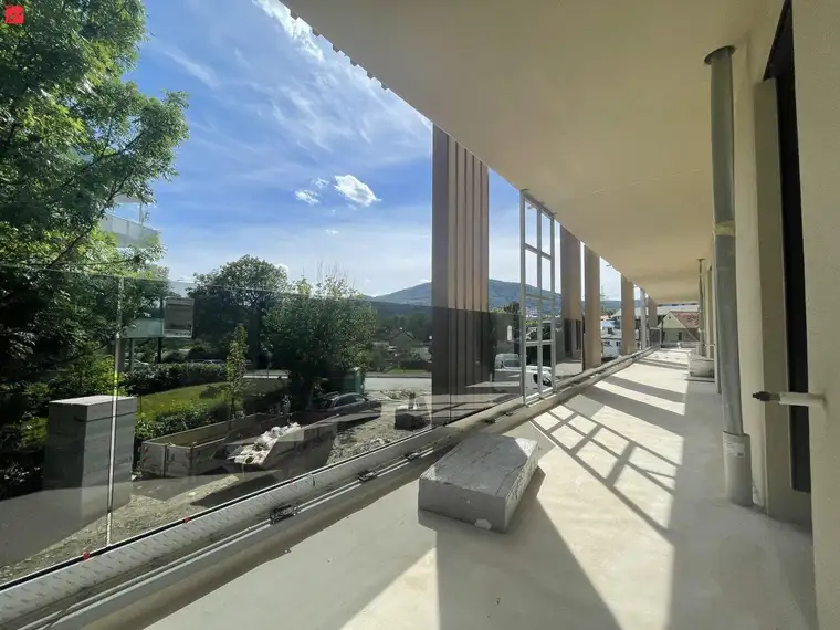 NAHE MURRADWEG: moderne Wohnoase mit sonnigem Balkon
