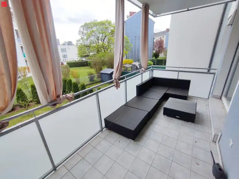 Heller Wohnhit mit großzügigem Balkon!