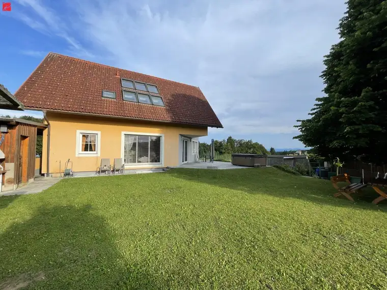 Stilvolles Einfamilienhaus mit sonnigem Garten