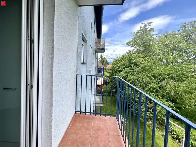 Teilrenovierte 3-Zimmer-Wohnung in Waltendorf!