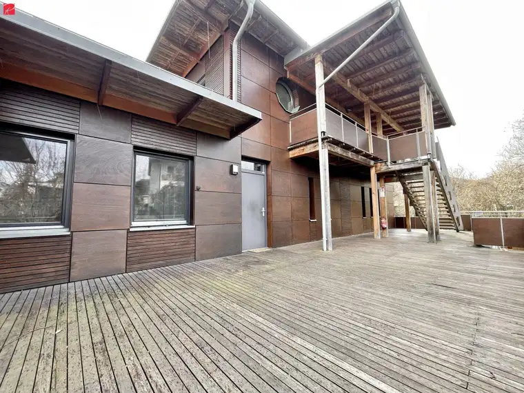 Jungfamilien aufgepasst: moderne Wohnoase mit großzügiger Terrasse