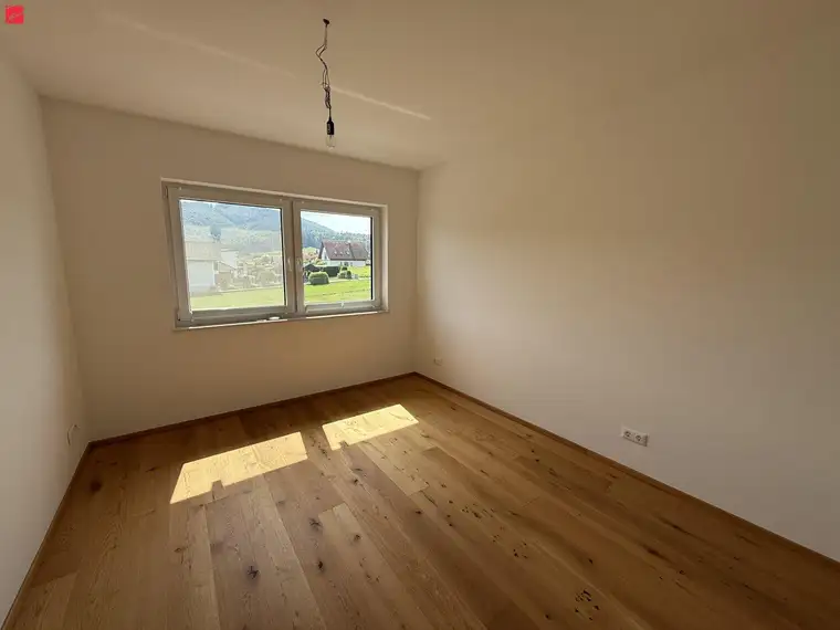 Lichtdurchfluteter Wohntraum mit Grünblick!