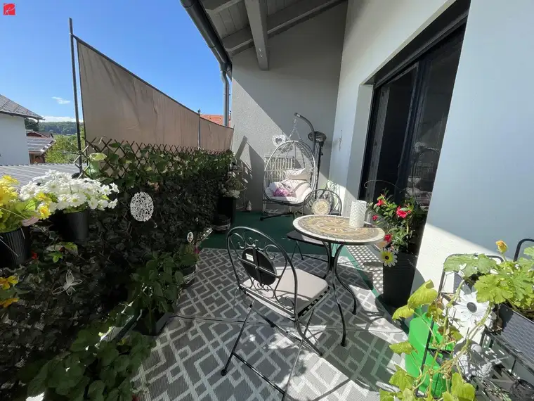 Stilvolles Wohnjuwel mit sonnigem Balkon