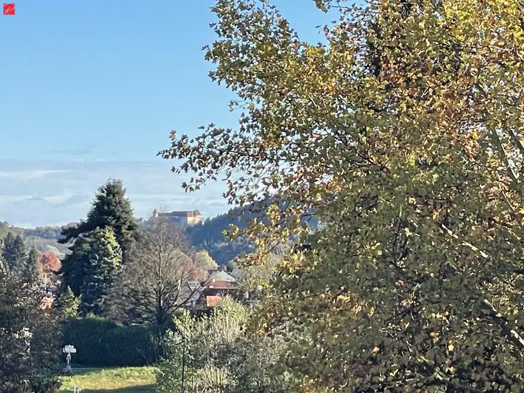 Sonniger Baugrund in familiärer Wohngegend