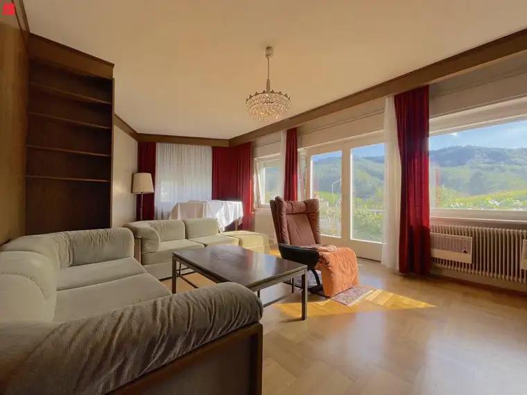 NEUER PREIS: Ruhige Wohnoase mit überdachtem Pool