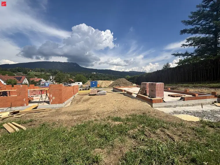 3.851 EUR/m²: Stilvoller Wohntraum mit Aussicht