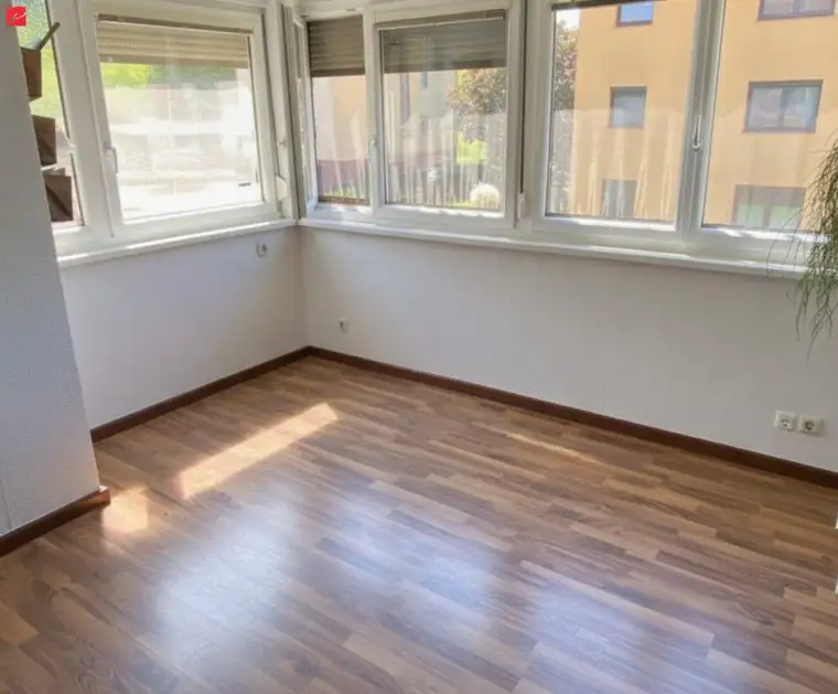 Schöne, gepflegte 3-Zi-Wohnung mit sonnigem Wintergarten