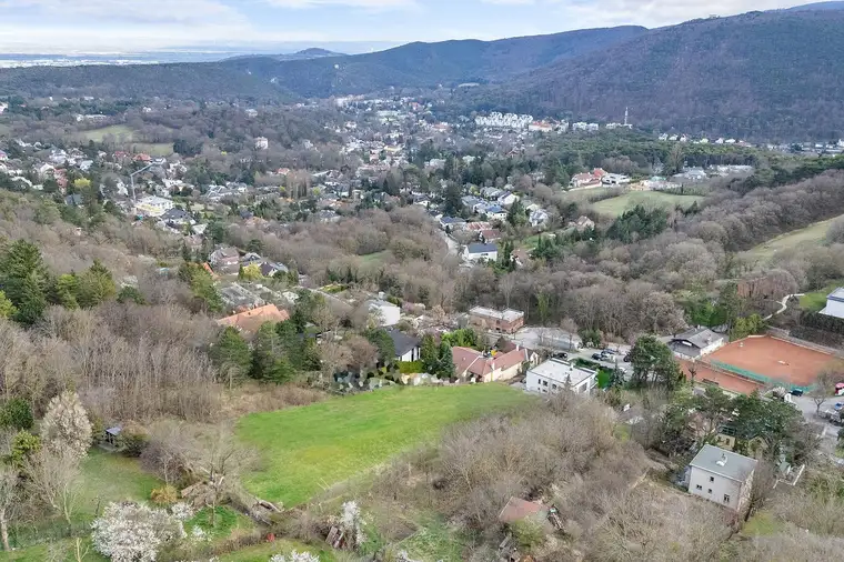 Baugrundstück in traumhafter Aussichtslage am Gießhübl