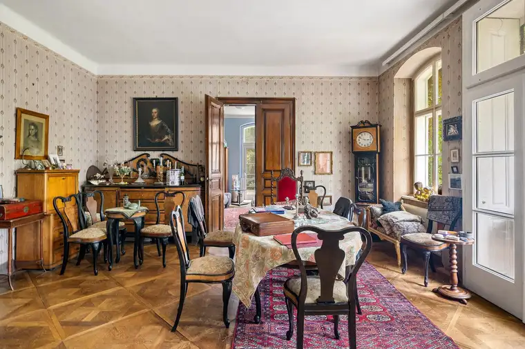Repräsentatives Landhaus mit unbegrenztem Potenzial in Eichgraben