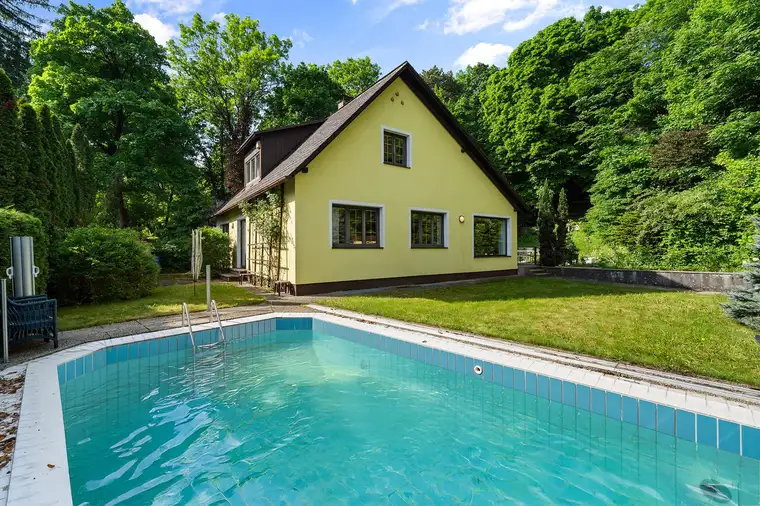 Charmantes Einfamilienhaus zwischen Naturidylle und Stadtkomfort