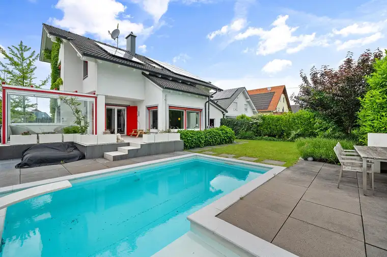 Modernes Einfamilienhaus in ruhiger Wohnsiedlung