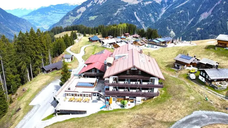 Ski-In/Ski-Out: Verpachtetes Hotel mit guter Rendite in bester Lage des Montafon!