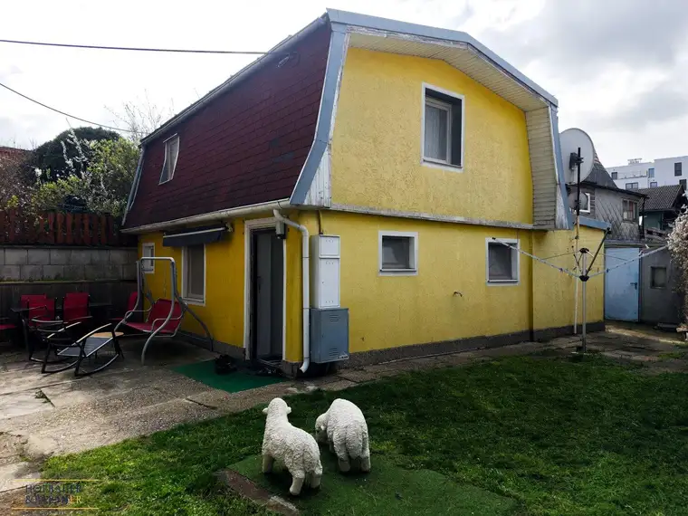 Charmantes Einfamilienhaus in idyllischer Kleingartensiedlung nahe U1 „Altes Landgut“