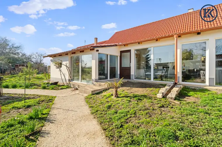 Wunderschönes Bungalow im ländlichen Bereich
