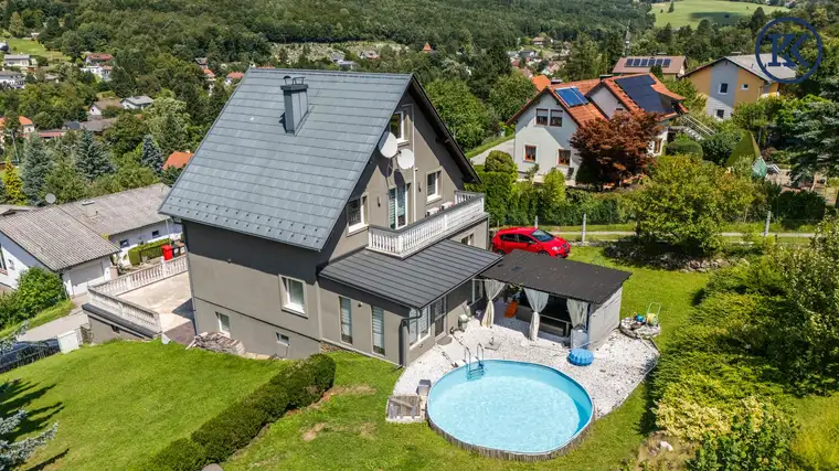Vielseitiges Wohnhaus mit Garten, Pool &amp; Ausblick – Ruhelage in Eichgraben
