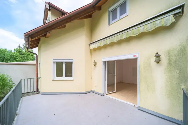 Haus in gekuppelter Bauweise am Wolfersberg | Garten mit Altbaumbestand