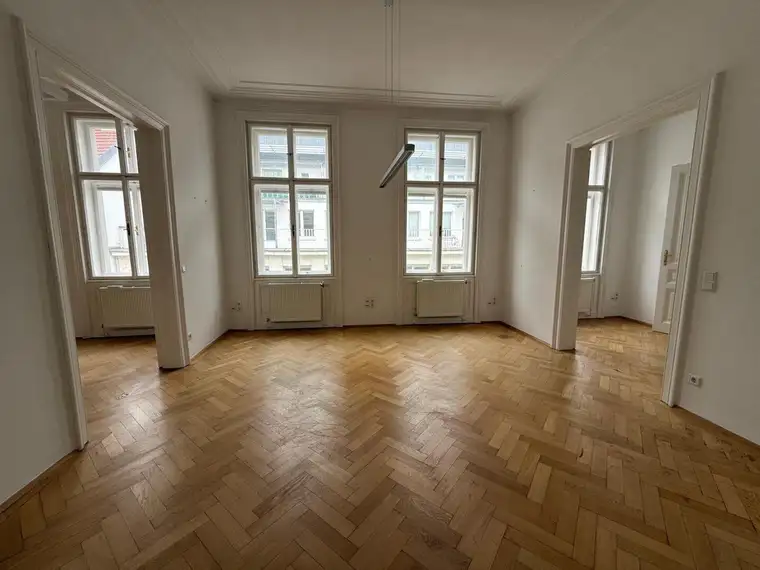 Top-Lage im 1. Bezirk | 6 Zimmer Altbaubüro | Klima | Loggia