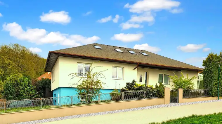 260 m² Einfamilienhaus auf 890 m² Grund – Wintergarten, Sauna, E-Ladestation, sofort frei – 2112 Würnitz, Miete inkl. Betriebskosten