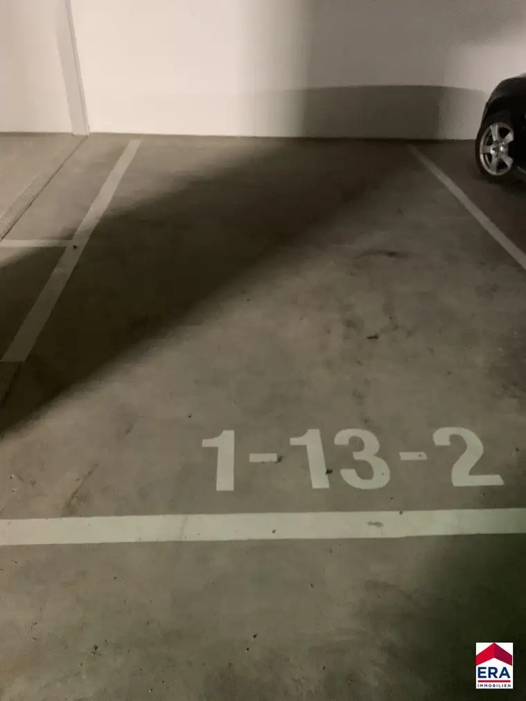 Tiefgaragenstellplatz direkt neben dem Bahnhof in Tulln