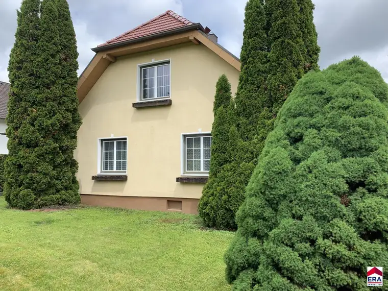 Reserviert! Traumhaus in NÖ Bezirk Tulln: 140 m², 5 Zimmer, Balkon, 2 Carports, Garage und Grünblick!