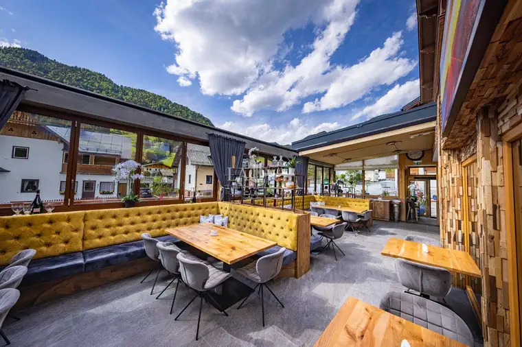 RENTABLES RESTAURANT IM APARTHOTEL - GEBÄUDE SUCHT INHABER !