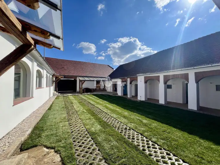 Einzigartiger &amp; Authentischer Vierkanthof mit Arkaden im südlichen Burgenland