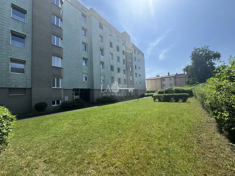 3-Zimmer-Wohnung mit großzügiger Terrasse und Garage !