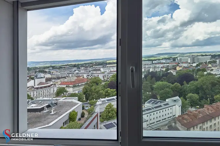 Traumhafter Blick über St. Pölten - moderne Wohnung - neues Badezimmer - Küche -Sofort beziehbar!