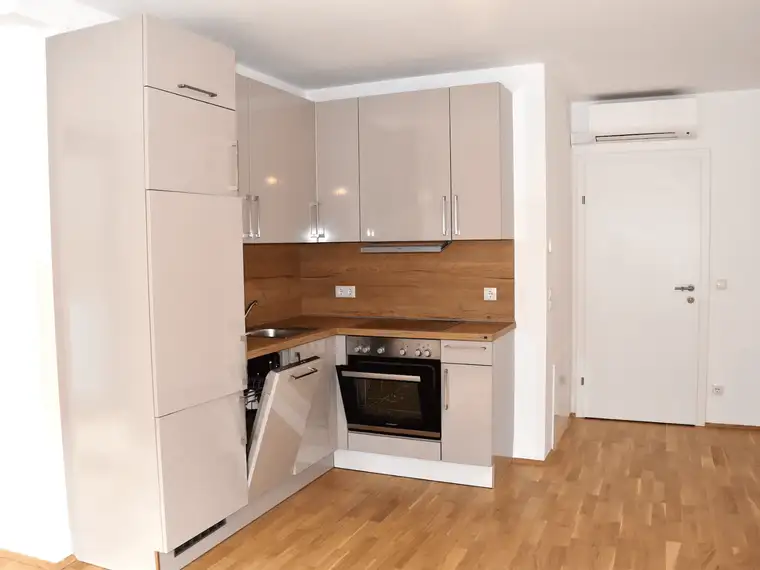 Top ausgestattete Anlegerwohnung – Neubau, Parkett, U-Bahn-Nähe