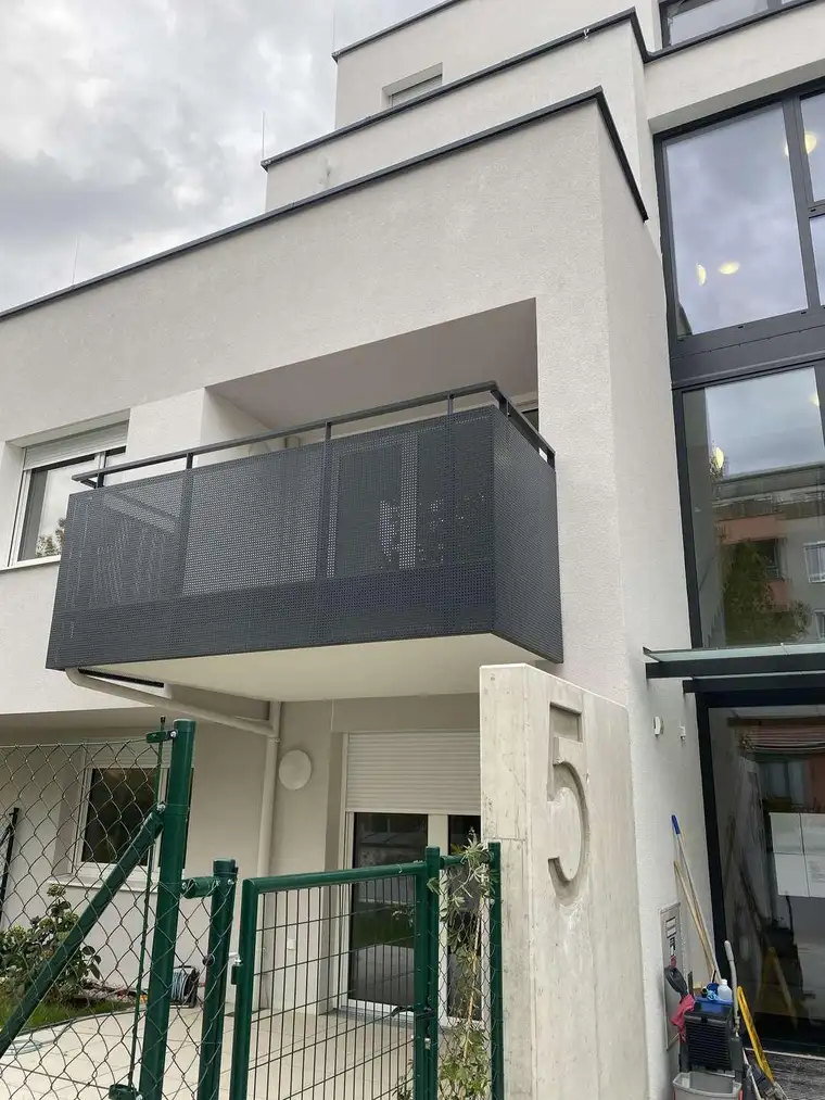 Stilvolle 2-Zimmer-Wohnung mit Balkon – ideal für Singles und Paare, U3-Nähe