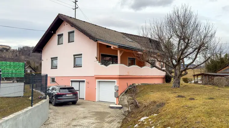 Traumhaftes Einfamilienhaus in Strau! - 8 Zimmer, 210m², Garten &amp; Doppelgarage