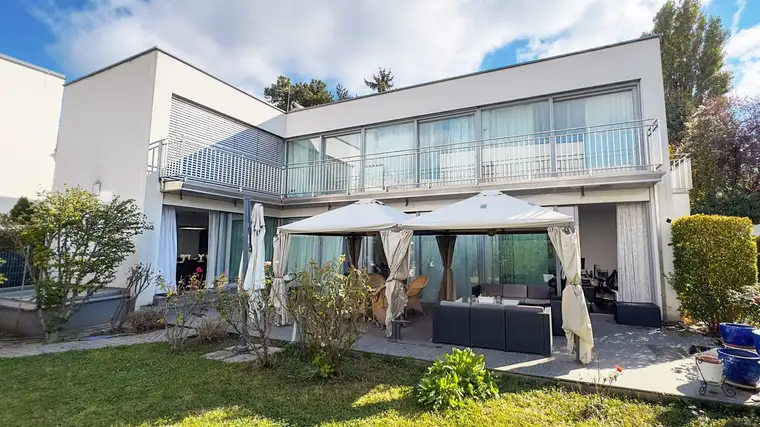 Luxuriöse Neubauvilla im 22. Bezirk Wiens – Traumhafte Lage in beliebtem Wohnumfeld