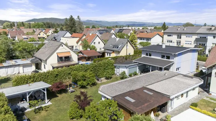 Hochwertiges Einfamilienhaus mit sonnigem Garten und Outdoor-Küche in Klagenfurter Toplage